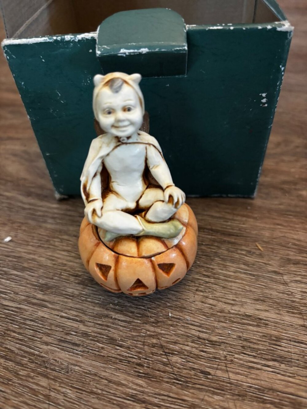 Harmony Kingdom Treasure box Pumpkinfest Devil ghost pumpkin figurine w/box